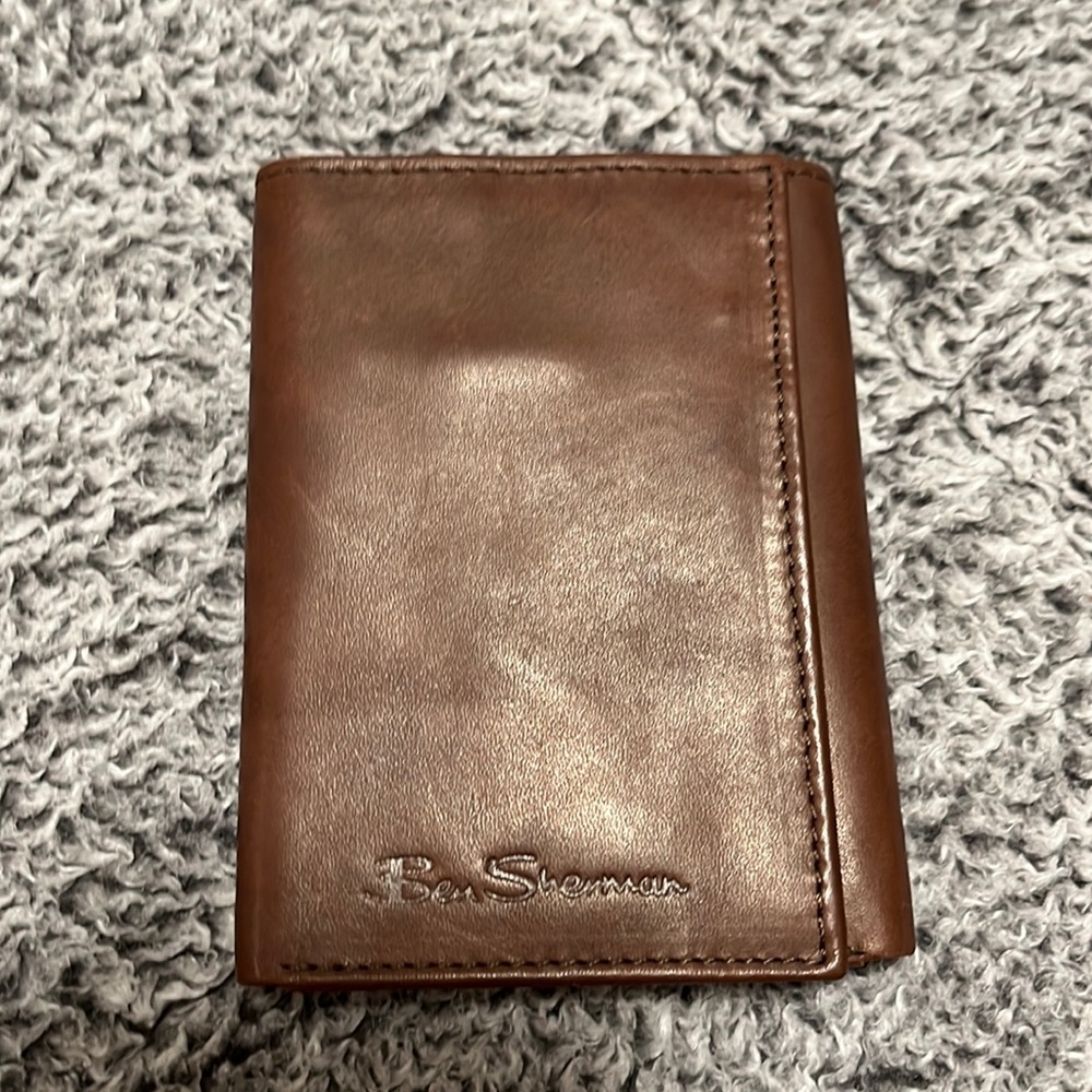 Ben Sherman genuine leather trifold wallet